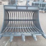 18-25 tonne riddle bucket